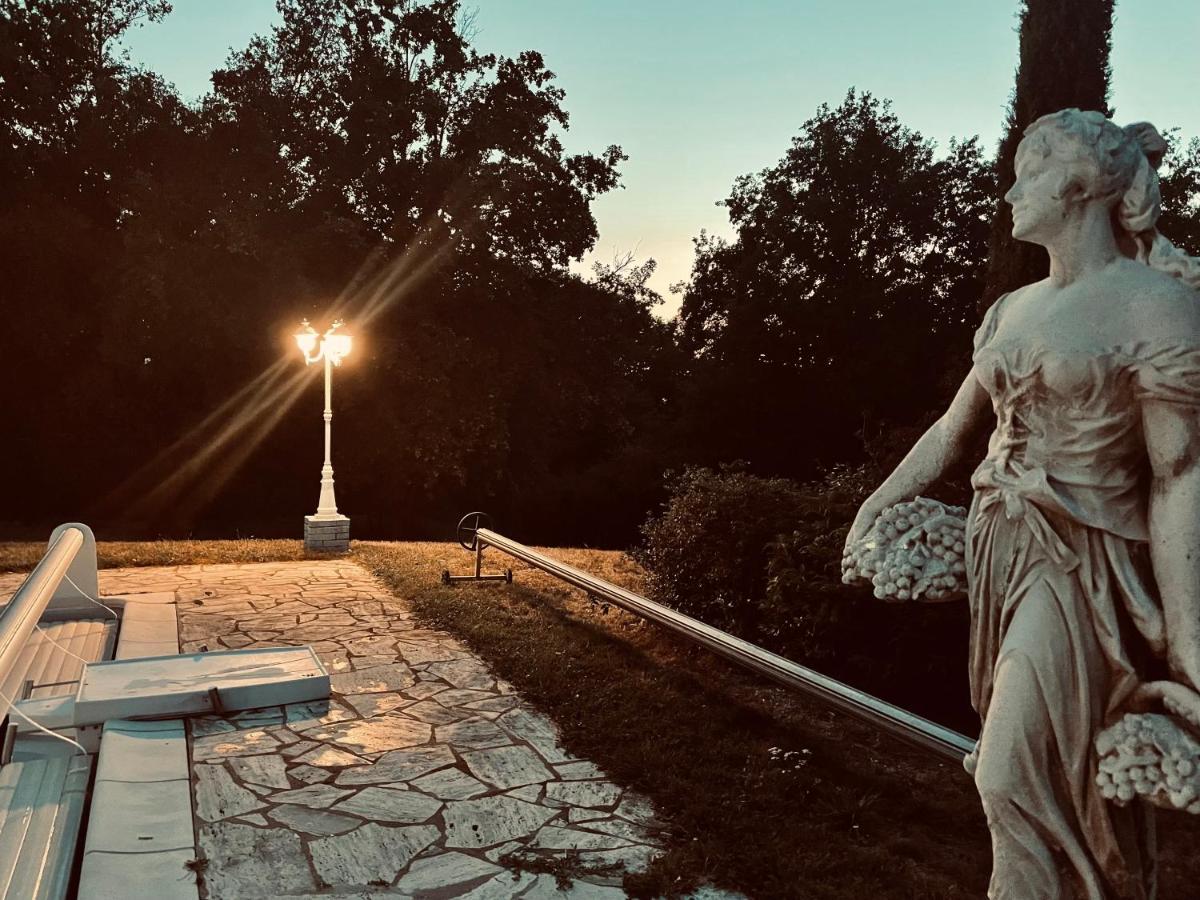 La Villa Perroquet Poncins Εξωτερικό φωτογραφία